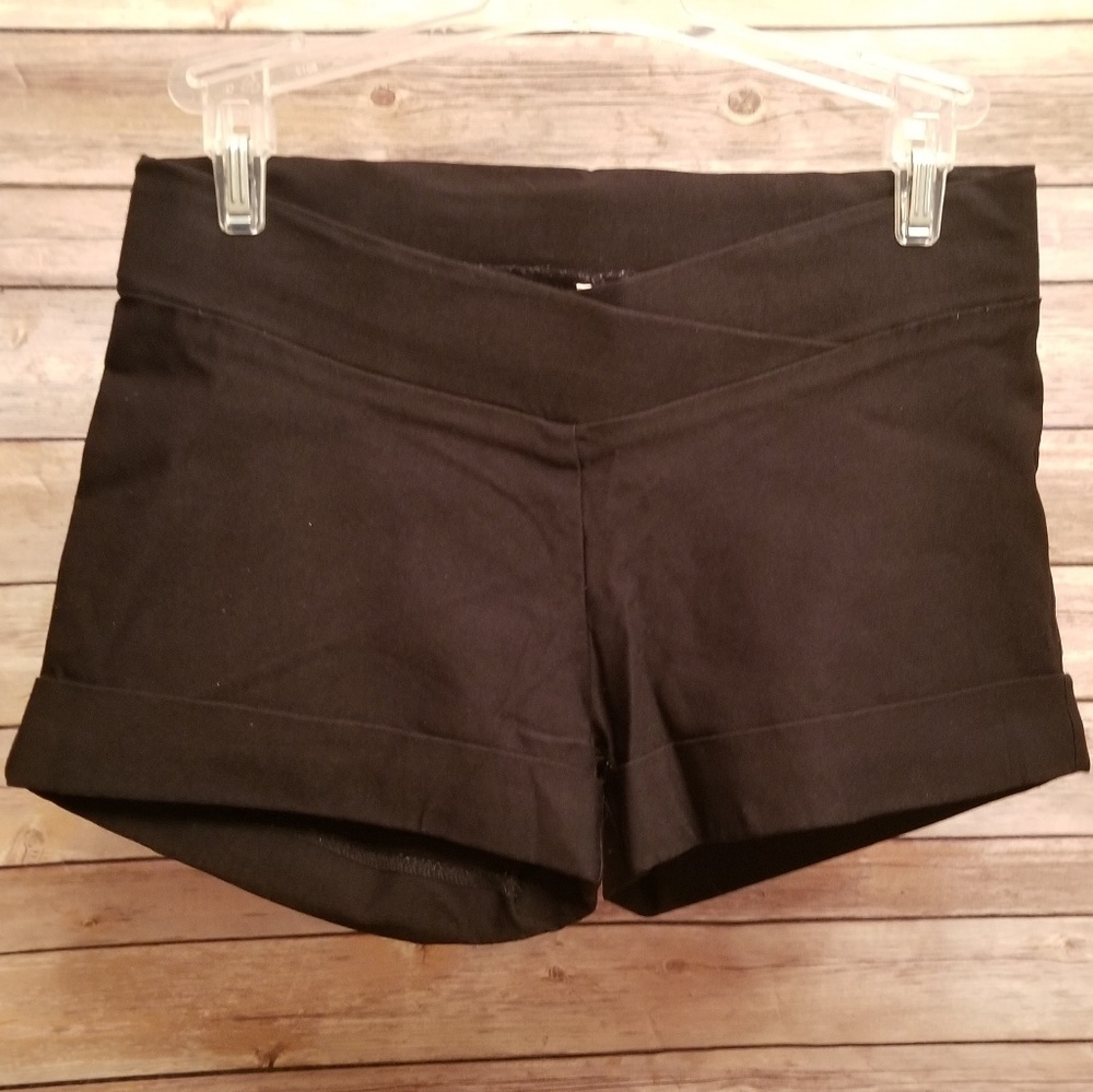 Low-rise shorts